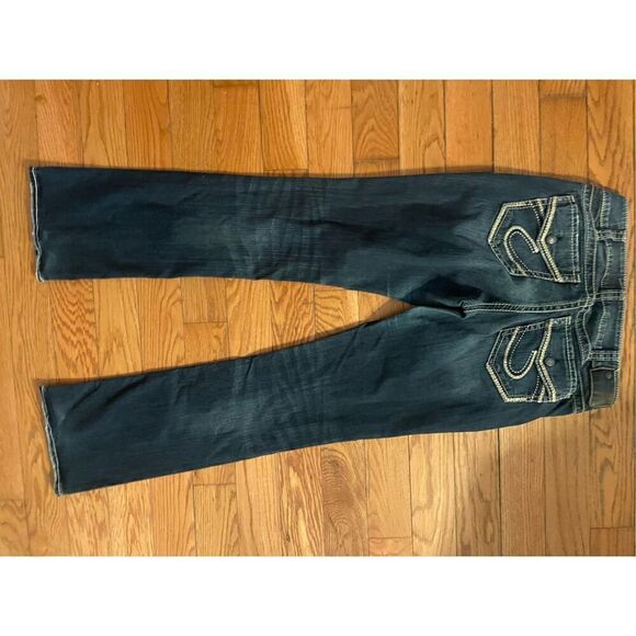 Silver Jeans  - Picture 4 of 6